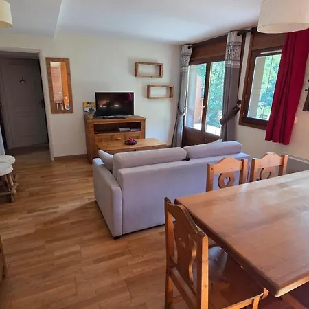 아파트 Ski-inski-out Flat With Terrace And Pool *